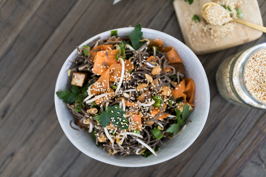REZEPT: Asiatischer Nudelsalat - Anna-Laura Amenta